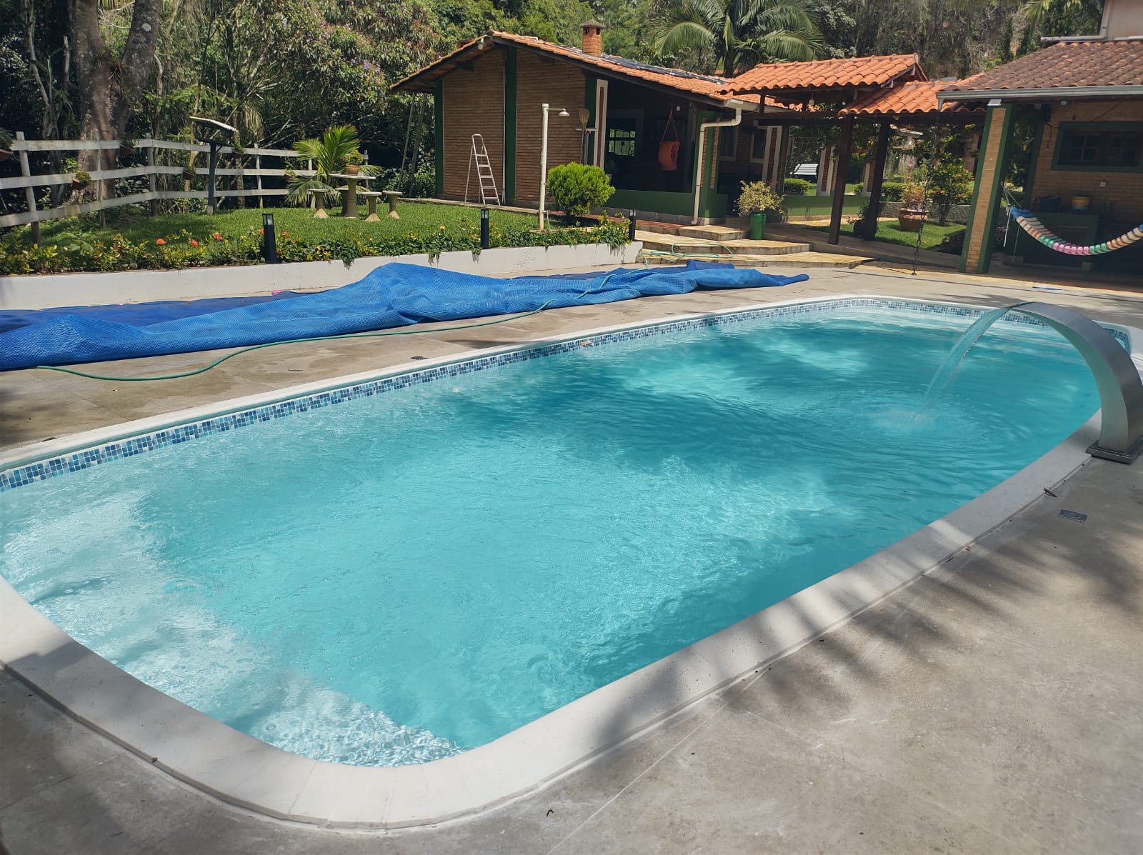 Piscina de fibra instalada pela Manancial 23