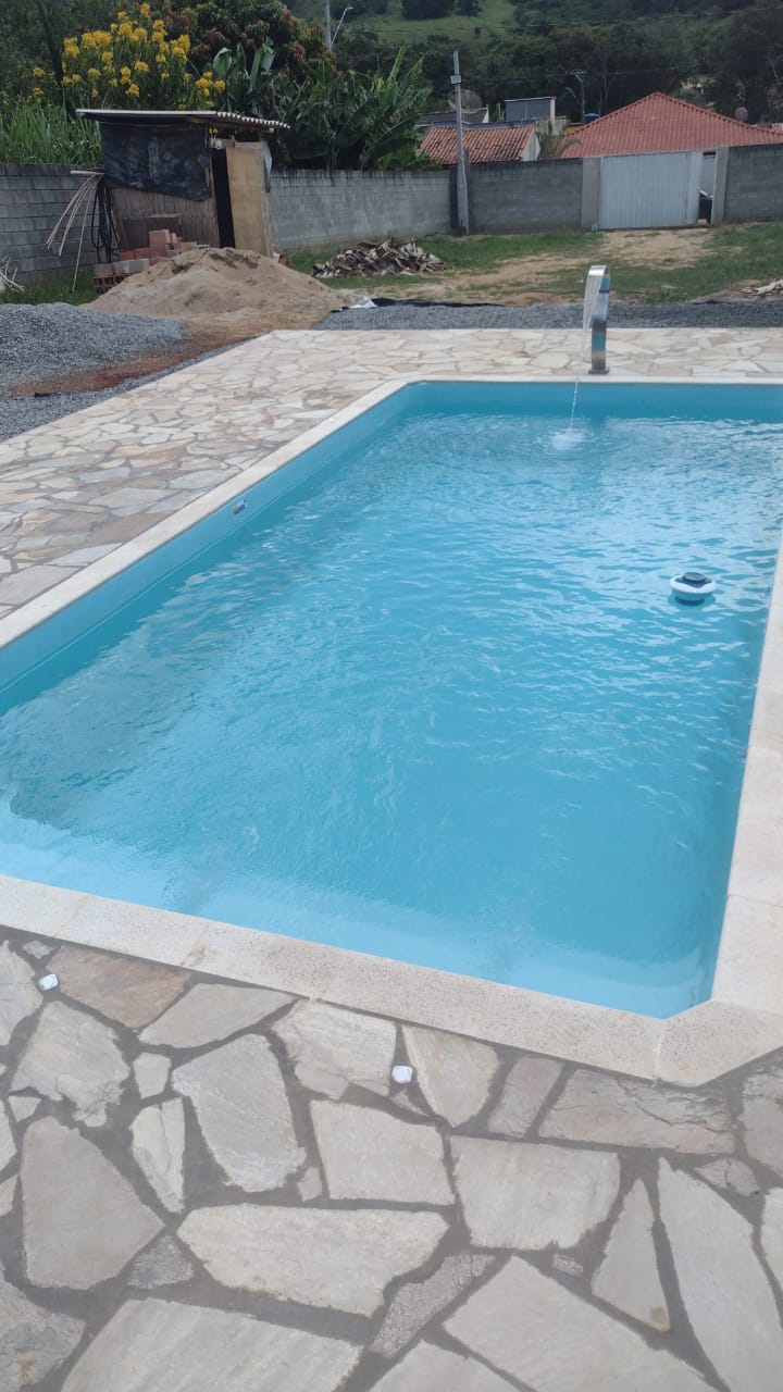 Piscina de fibra instalada pela Manancial 8