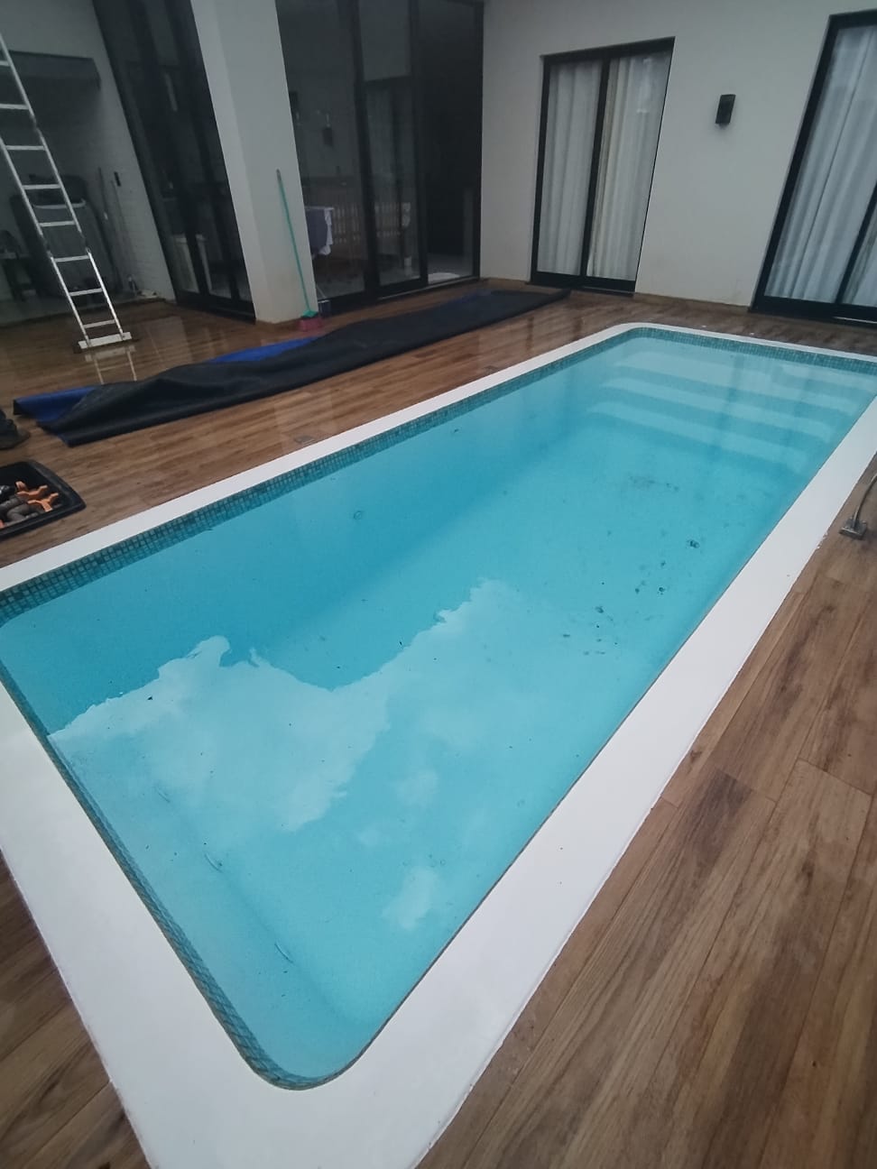 Piscina de fibra instalada pela Manancial 2